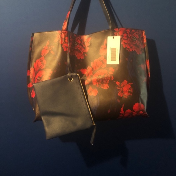 JustFab Handbags - Fully reversible just fab bag NWTS